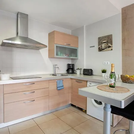 Island 77 Apartmán Arona (Tenerife)